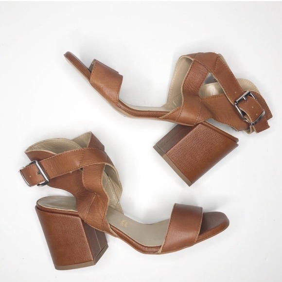 White Mountain Shoes - Summit by White Mountain Brown Leather Block Heel Sandals Italy Size 38/7.5 US